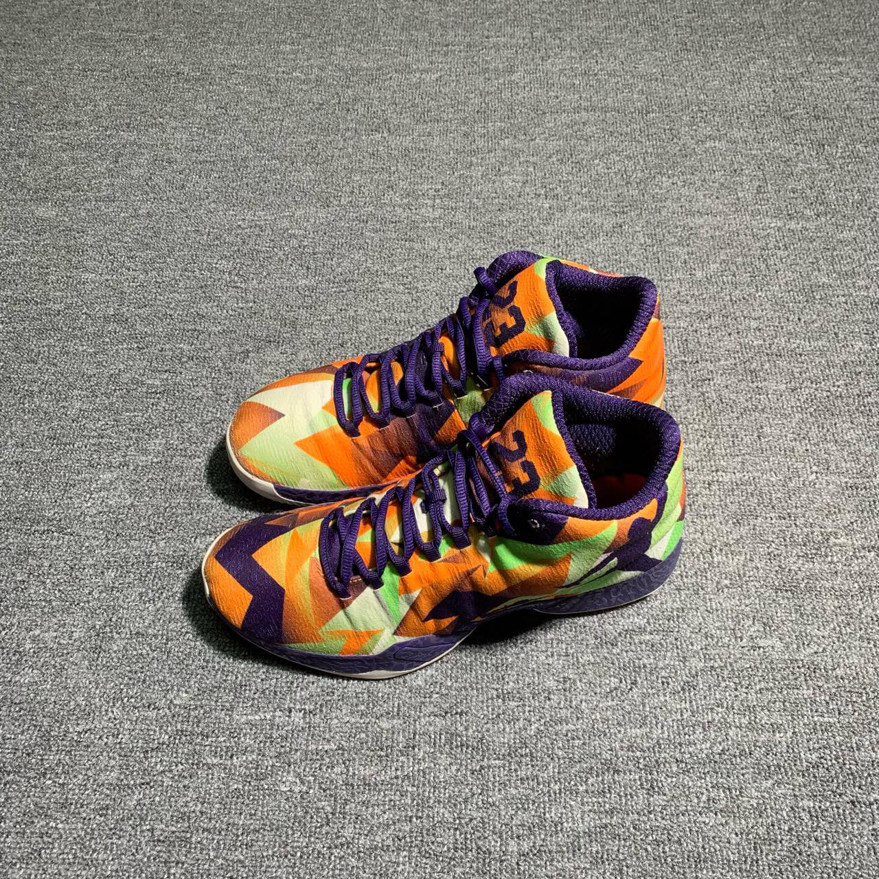 Nike篮球鞋/AJ29 兔八哥，43码，成色很新，799秒