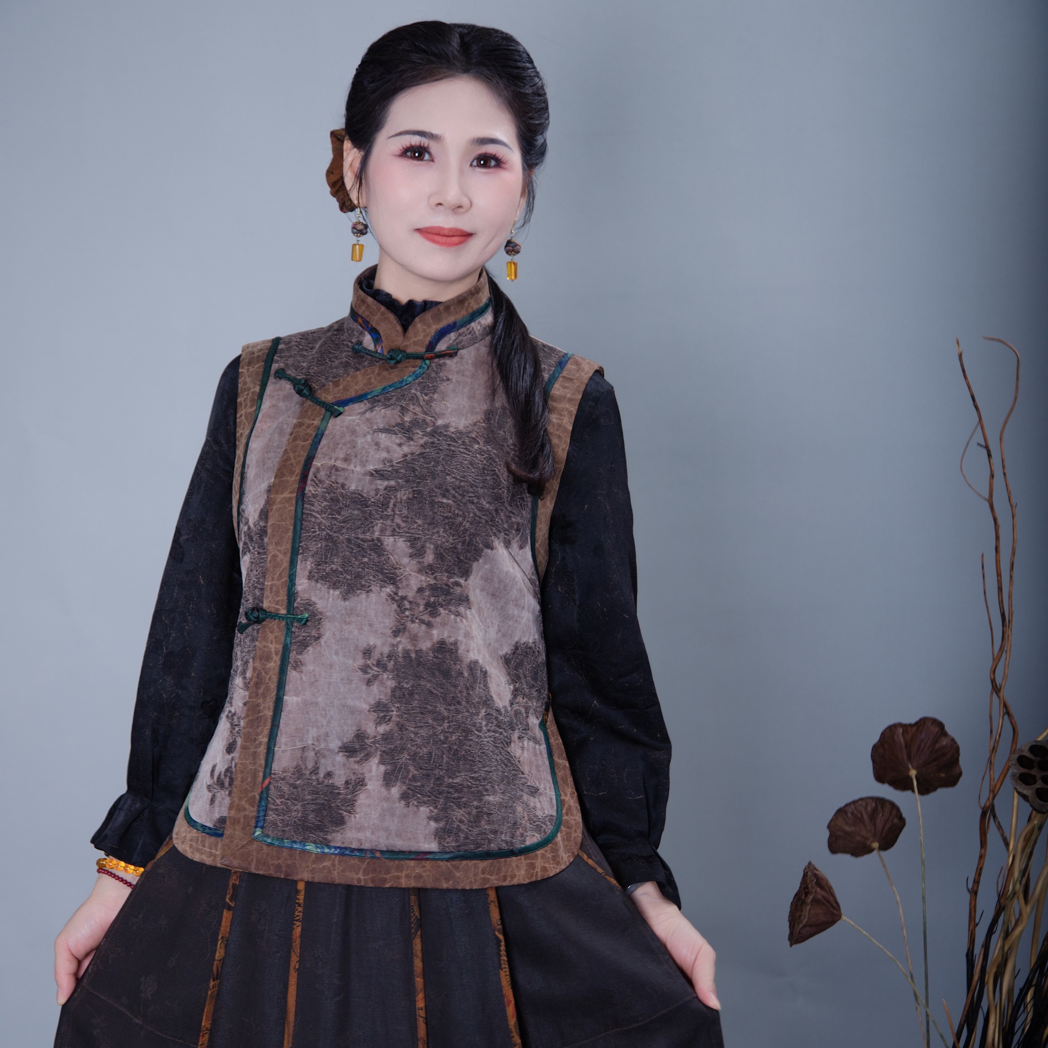 【如意马甲】手工重工艺大地色马甲 G535443