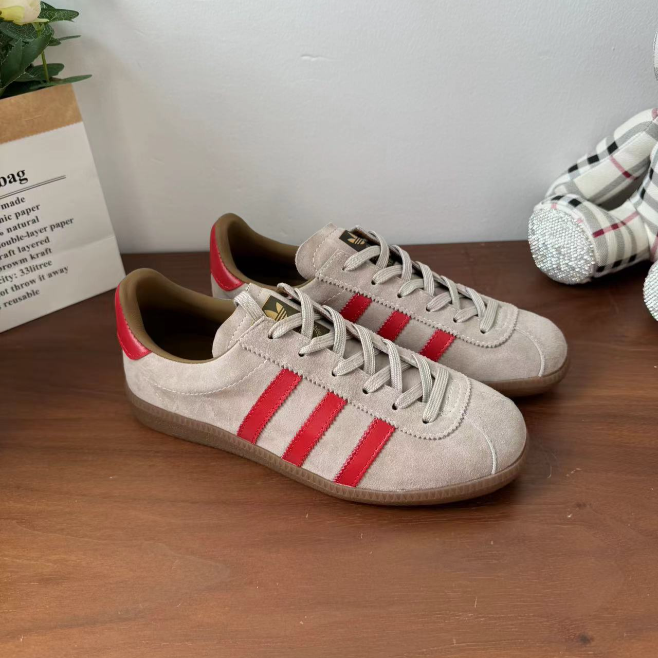 【薇洛可】新款百搭欧货时尚平底系带圆头舒适软底全真皮女鞋经典