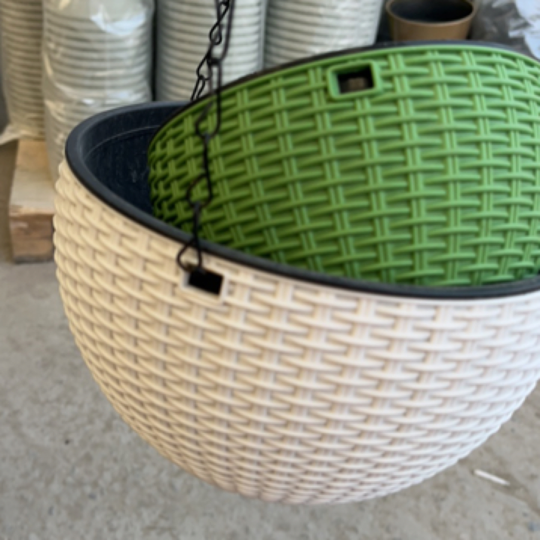 瑕疵盆（吊兰盆)介意慎拍