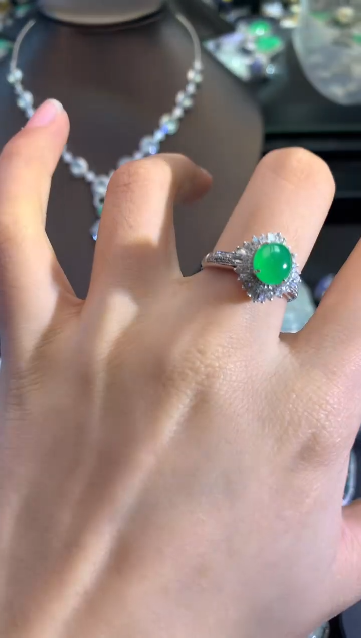 【闪购商品】翡翠戒指18K金镶嵌蛋面