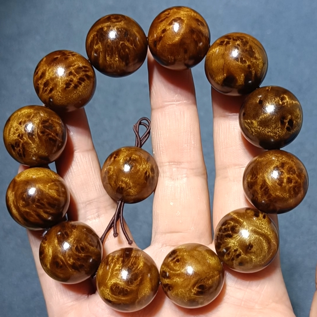 瘤疤2.0精品老料手把玩小叶桢楠