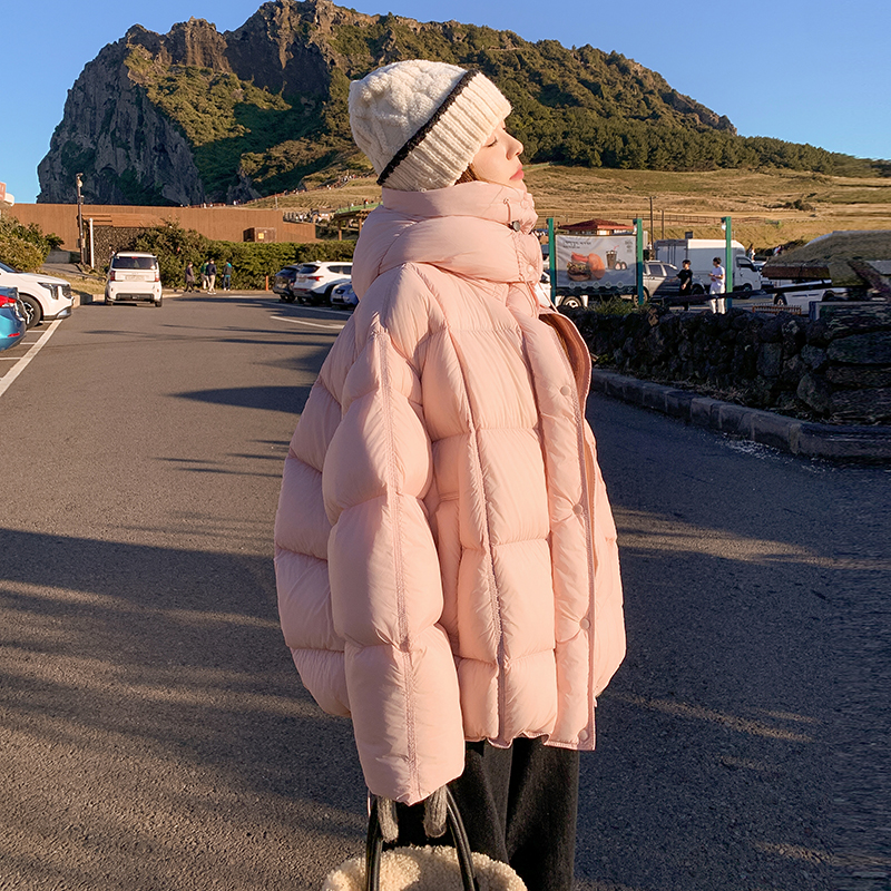 粉色韩版豆块面包羽绒服女2024冬季新款抽绳连帽宽松保暖短款外套