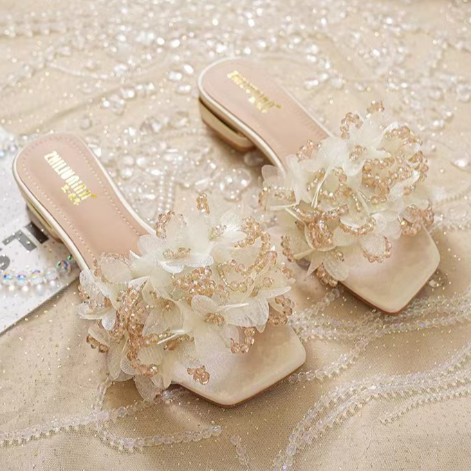 夏季新款凉拖鞋一字拖粗跟方头花朵时尚外穿甜美中跟百搭仙女风