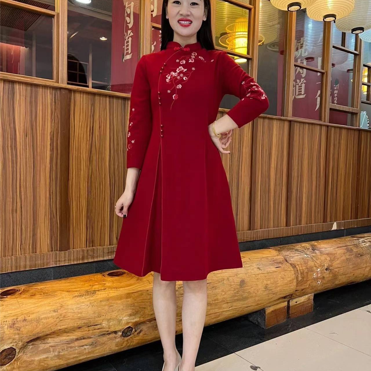 2023秋冬新款旗袍裙加厚提花中年女复古中国风中长款遮肉连衣裙