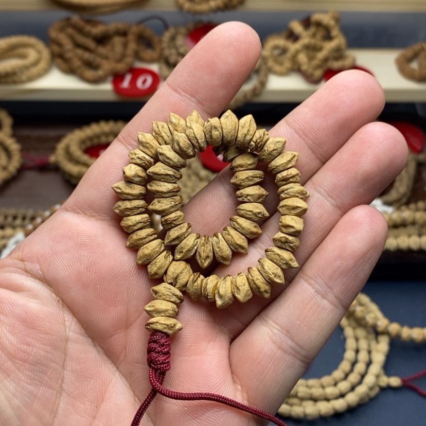 【闪购商品】柏香籽/百香籽吊坠藏区红芽口横打手持