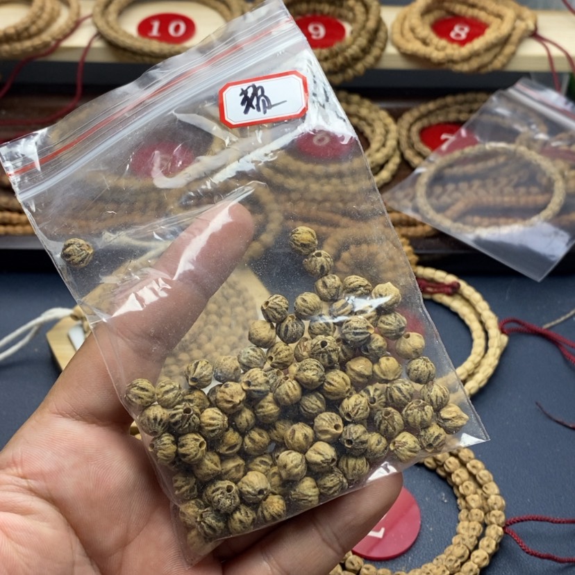 【闪购商品】柏香籽/百香籽吊坠老*?