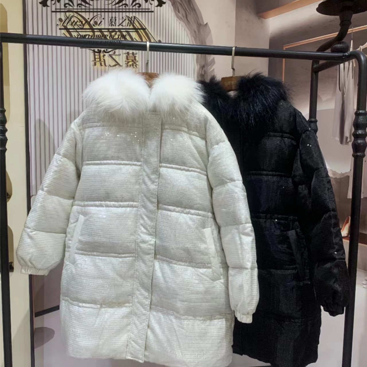 M24W099大毛领羽绒服
