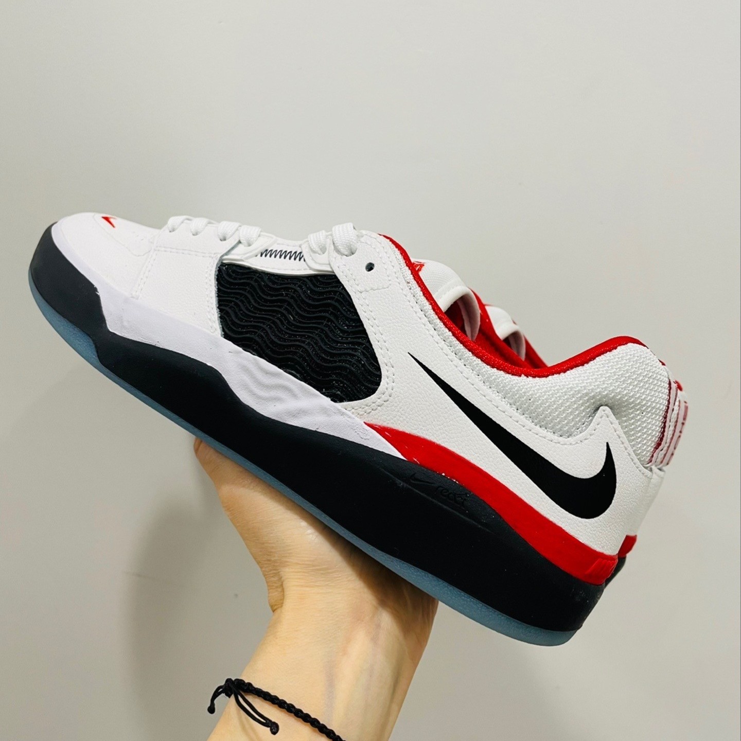 nike耐克男鞋NIKE SB ISHOD PRM L时尚百搭低帮跑步鞋DZ5648-100
