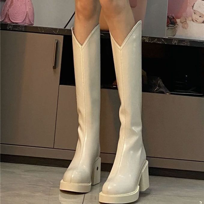 巨好看!白色长靴女2023年新款厚底v口显瘦英伦风长筒女靴骑士靴
