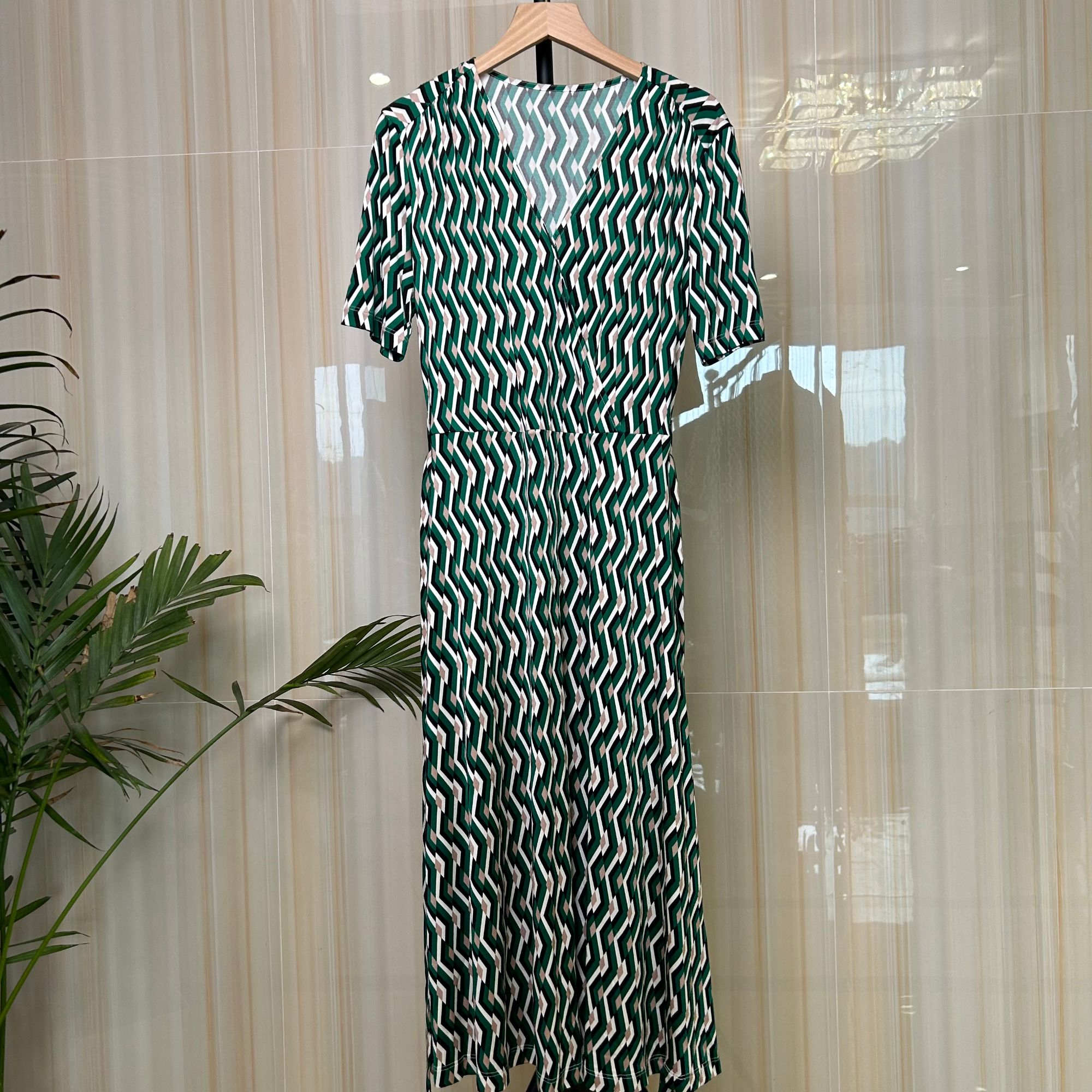 25款100%针织桑蚕丝V领连衣裙113066