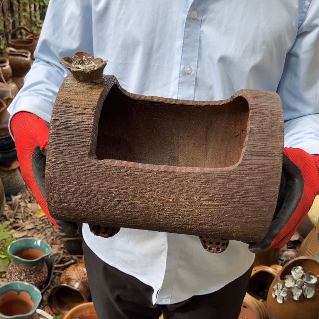 红陶20CM（含）-50CM（不含）高25宽15有孔瑕