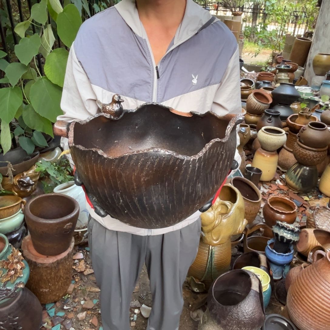 红陶20CM（含）-50CM（不含）高20长35宽25有孔瑕