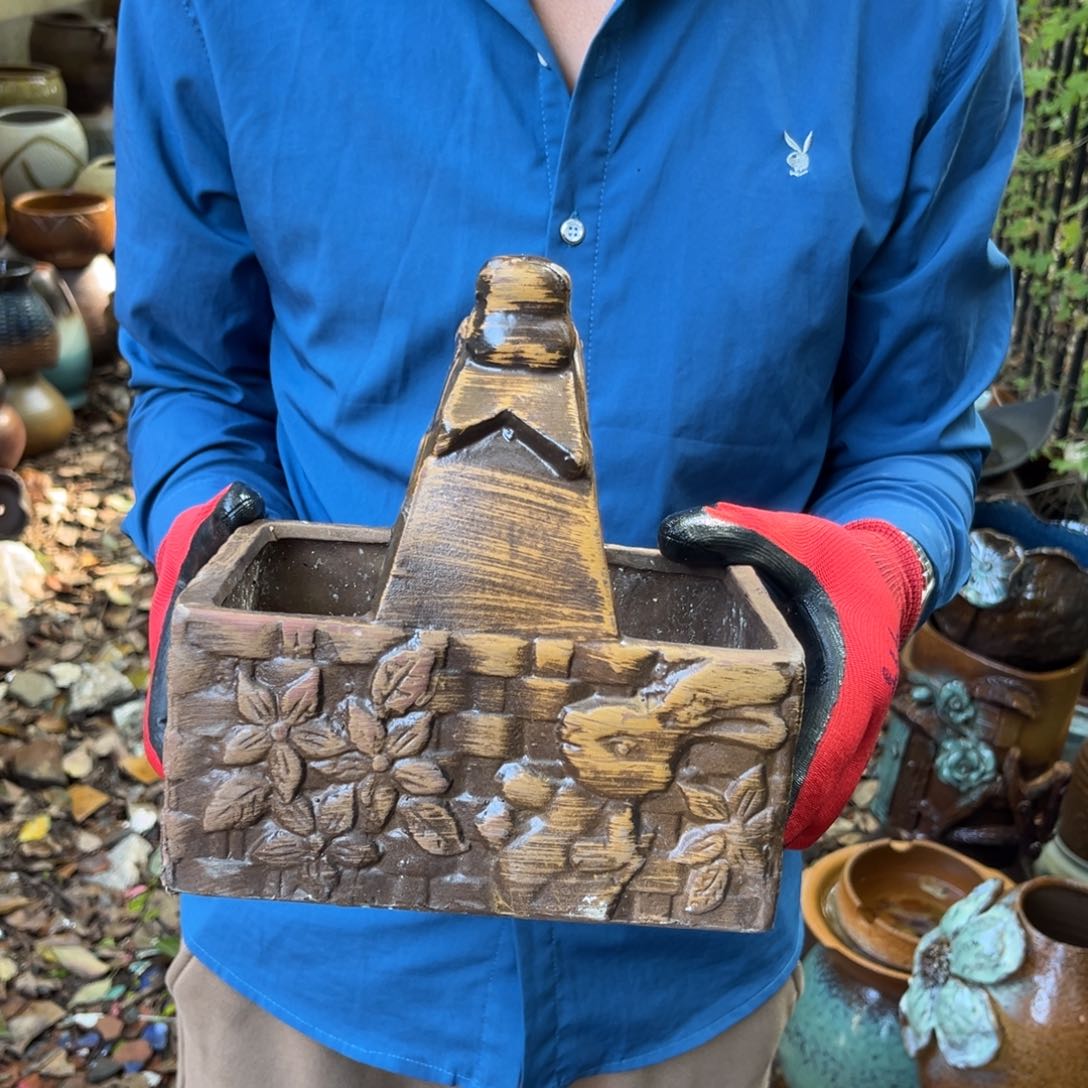 红陶20CM（含）-50CM（不含）高9长20宽15有孔