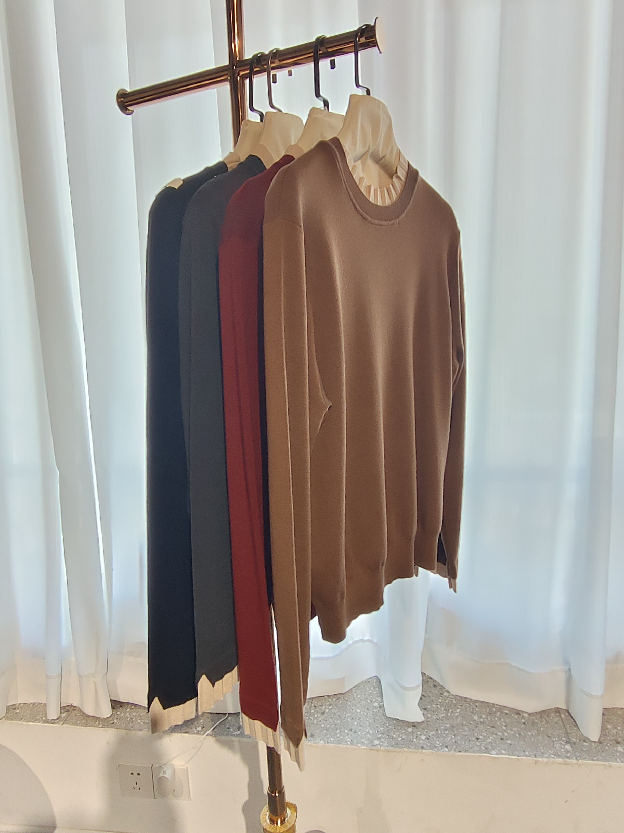 芳姐高级感木耳领羊毛衫