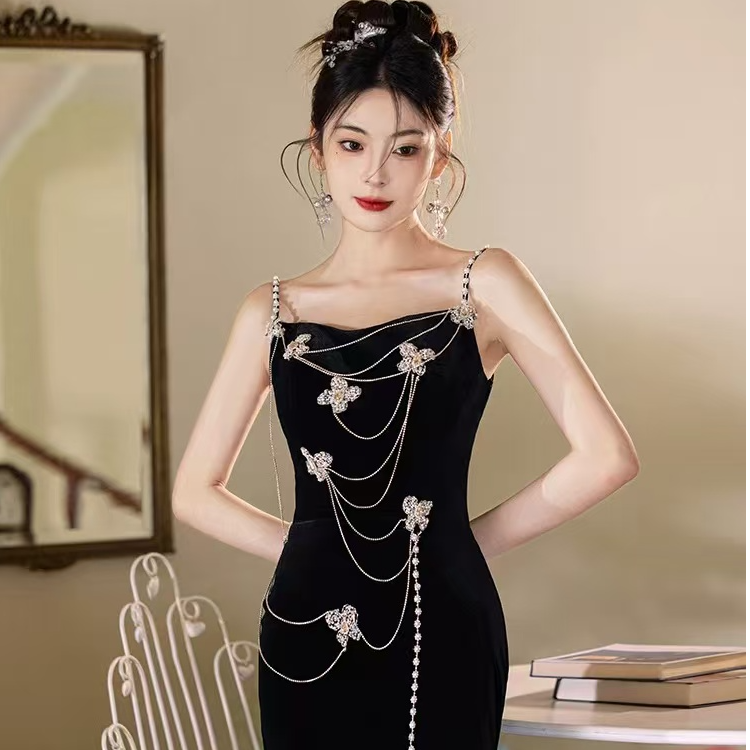 2024秋款时尚修身新中式吊带晨袍