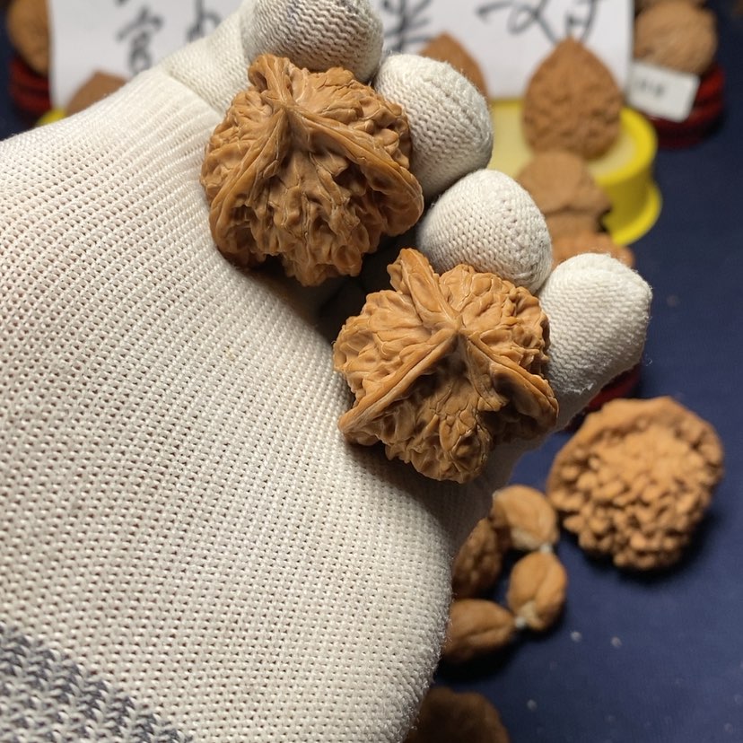 【闪购商品】文玩核桃吊坠鈽****鲨