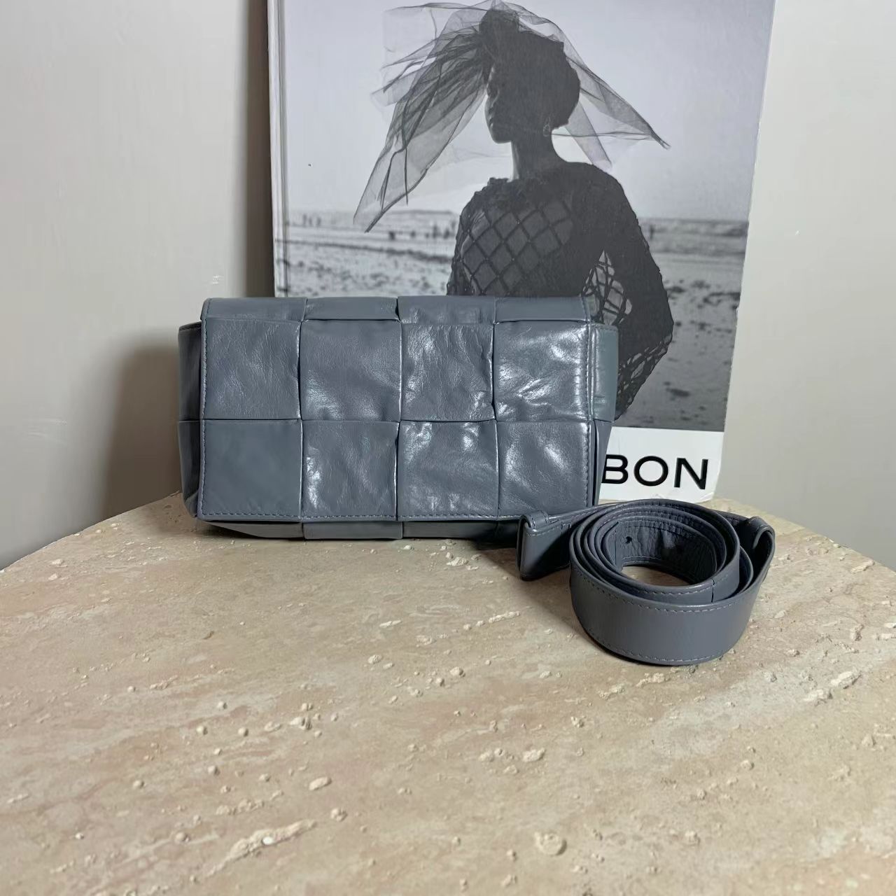 95新 BOTTEGA VENETA/葆蝶家  壹臻/灰cassette八格腰包 16788563