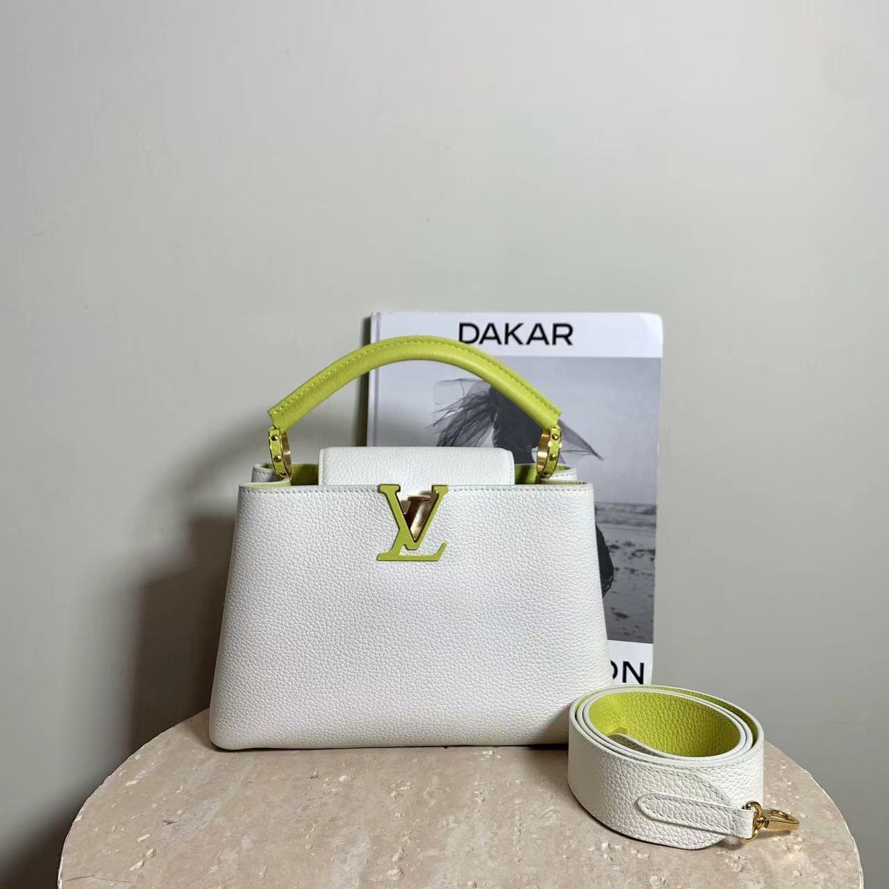99新 LouisVuitton/路易威登 壹臻/白拼绿 CAP bb手拎包/48601665