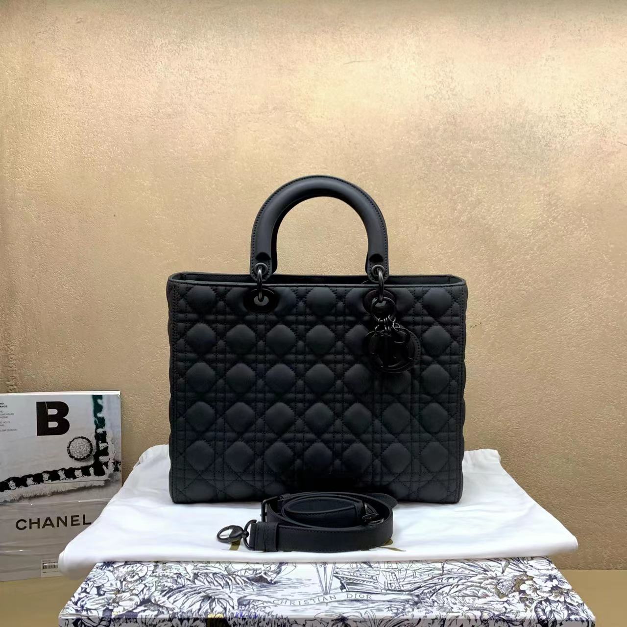 95新  壹臻中古/Dior 戴妃七格磨砂黑 22 年 91046089