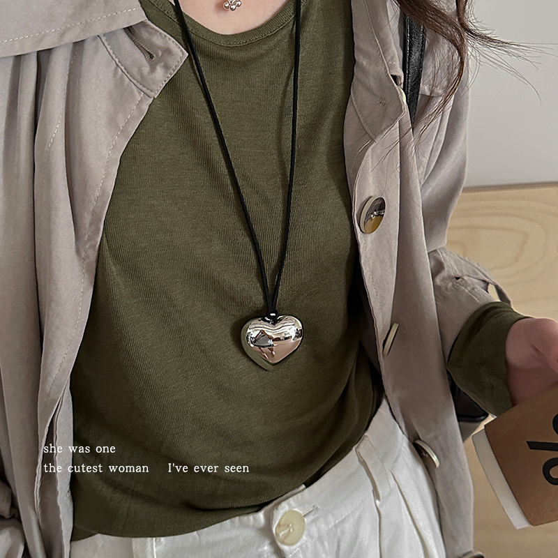 非金属布艺项链 Fever同款爱心吊坠女款高级感小众毛衣链配饰颈链