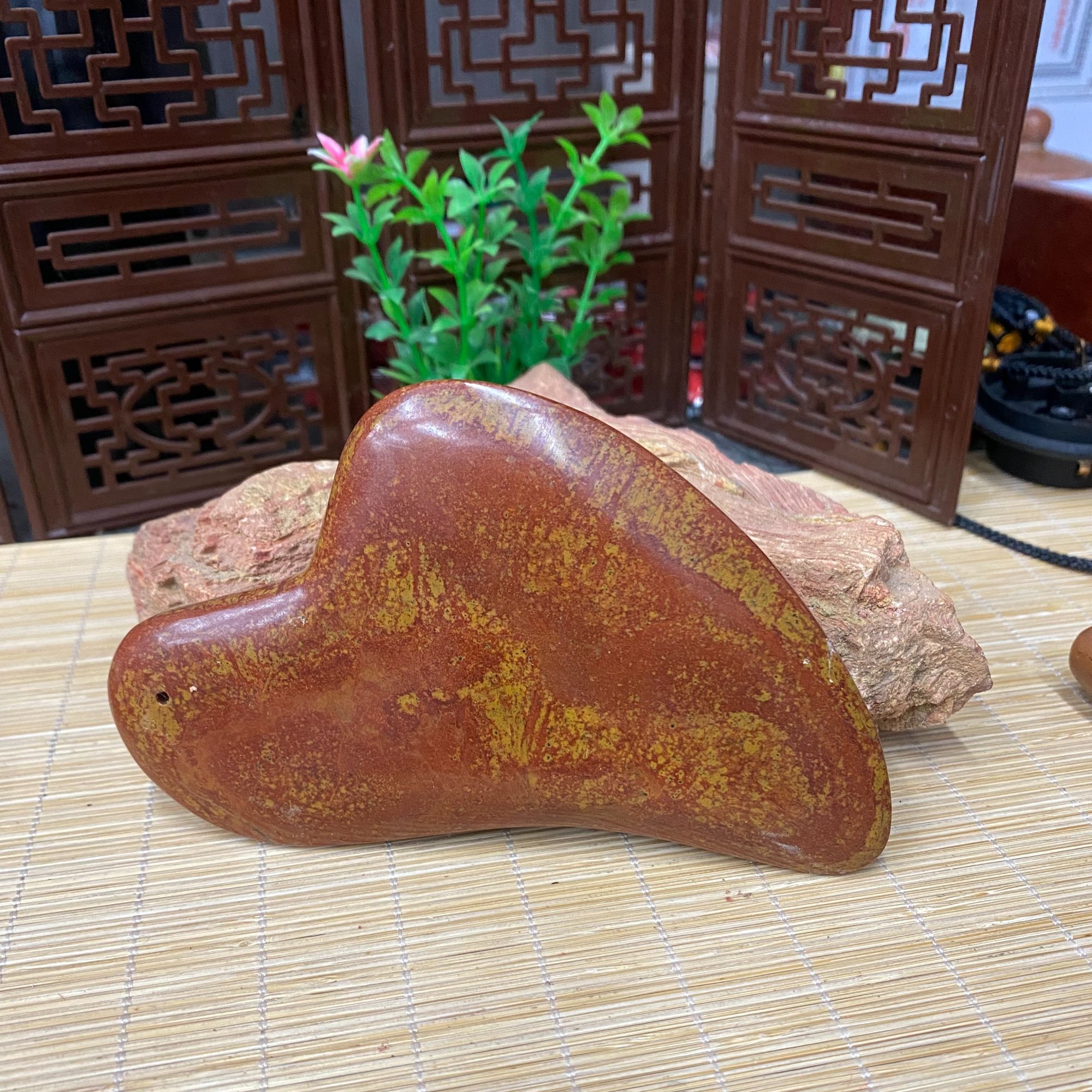 泗滨砭石拨筋通经刮疗刮黑头刮板擀筋刮脸板按摩面部按摩刮痧板