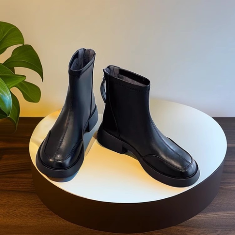 秋冬季休闲靴子女短靴软皮2023年秋冬新款时尚低跟加绒百搭英