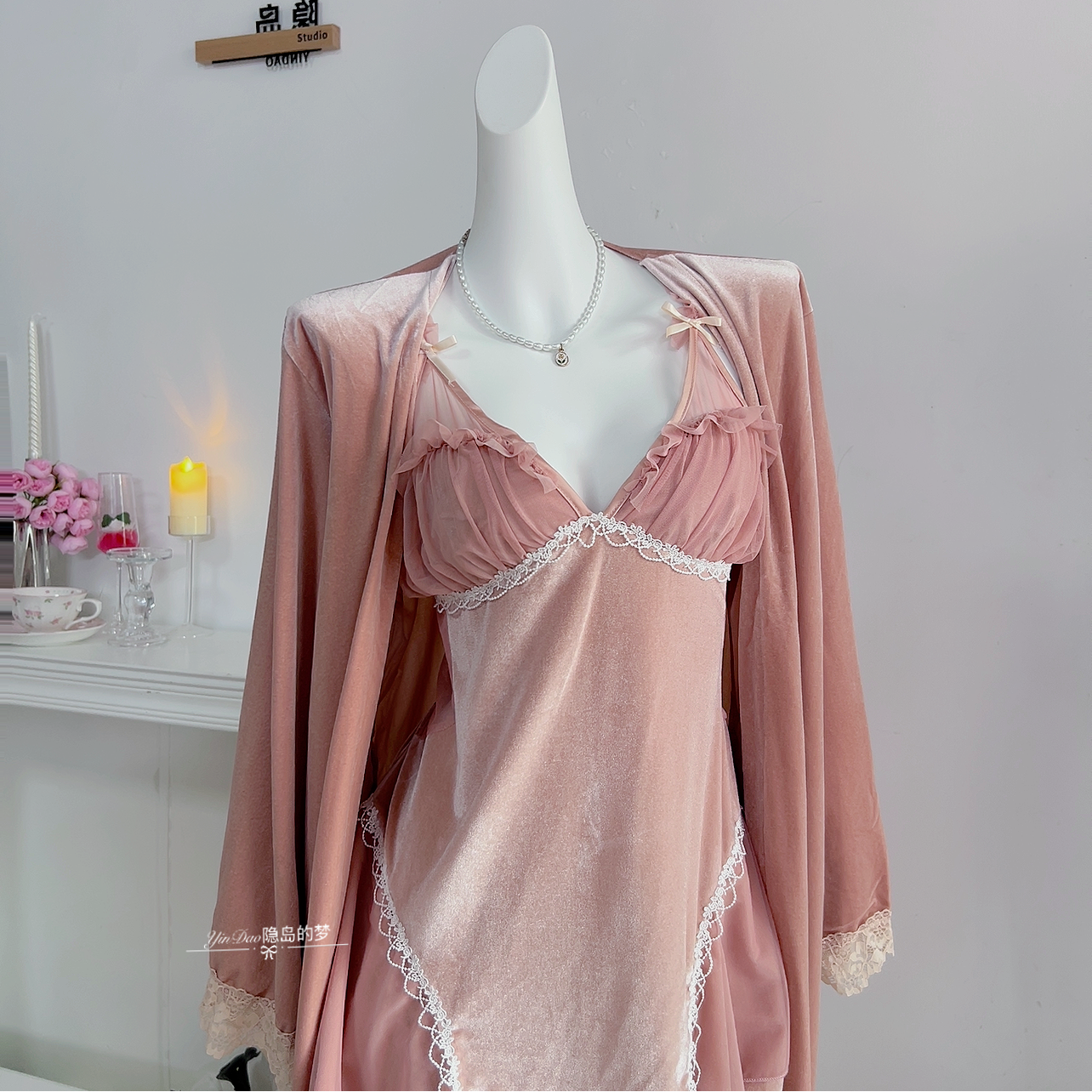 【晴泓】轻奢丝绒性感睡衣女2024爆款秋冬加厚吊带睡裙两件套带胸垫