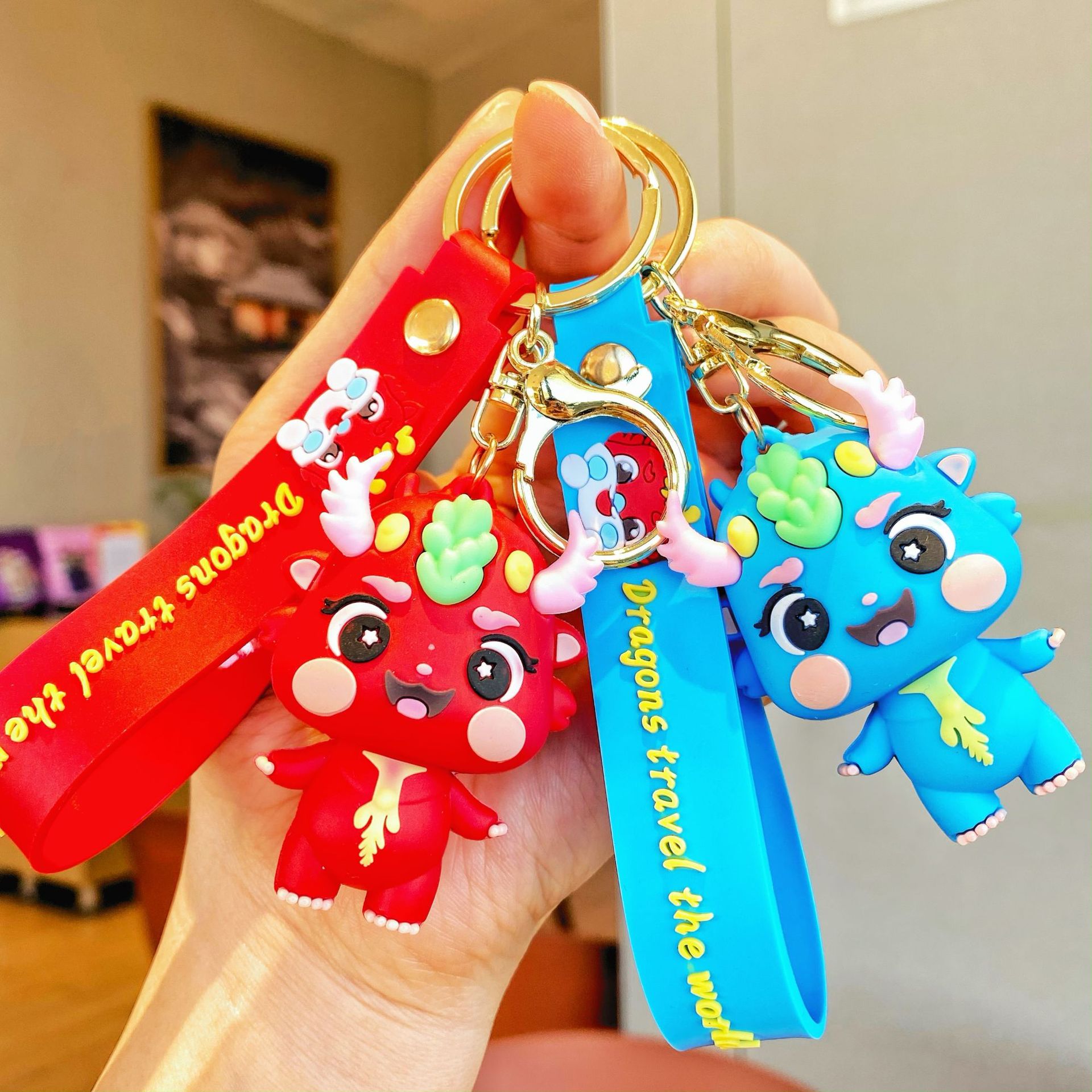 国潮龙年钥匙扣可爱小龙公仔汽车钥匙挂饰包包挂件小礼物地推