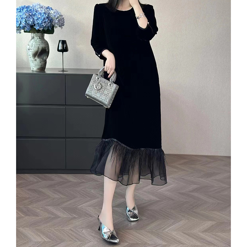 WA6949真丝桑蚕丝丝绒圆领钉珠长袖连衣裙中长款黑色