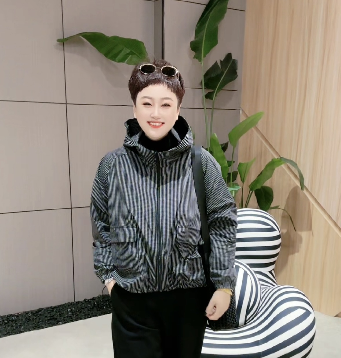 FL春季双线色织格休闲时尚潮流格子短风衣【6210】