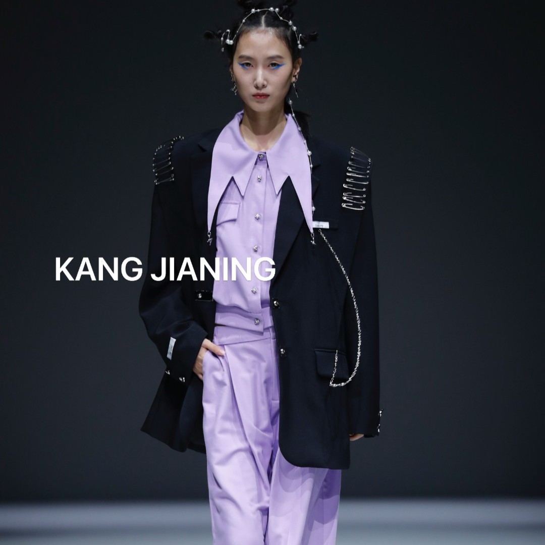 【耀世专享】福利~重金属装饰阔版西装KC23S166