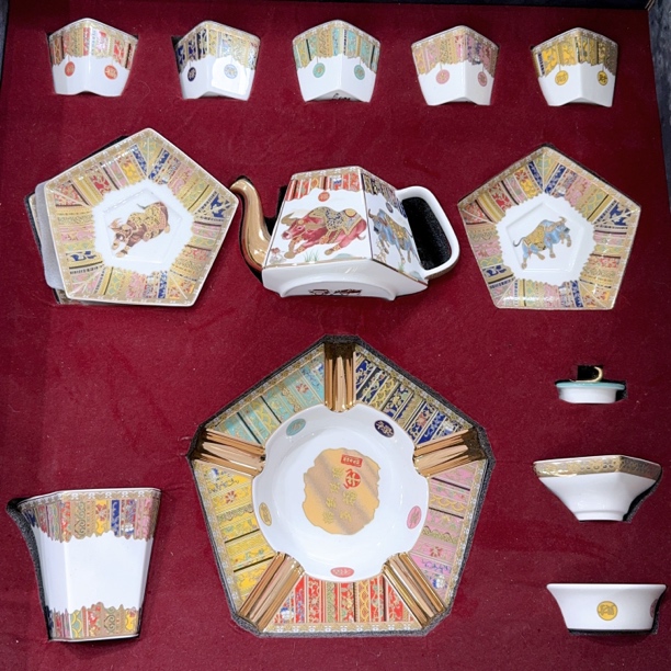 【珐琅彩五牛茶具礼盒】骨瓷材质家用茶壶套盒 顺丰包邮