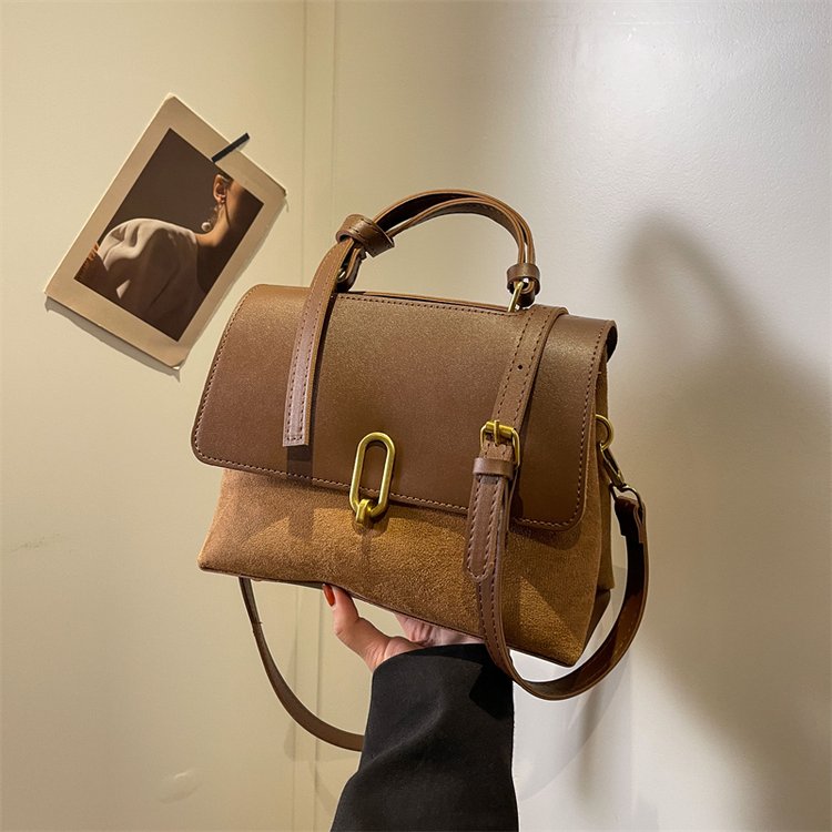 2023新款磨砂斜挎包小众包包大容量ins女士链条百搭妈妈女包时尚