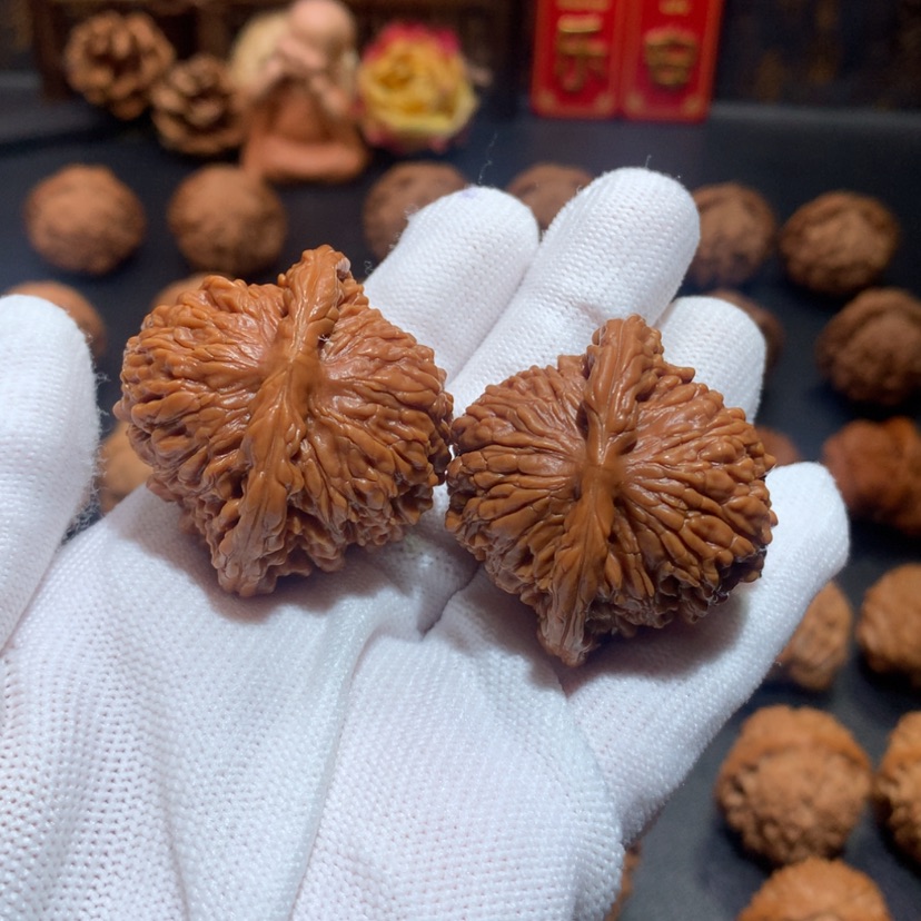 【闪购商品】猴头核桃吊坠金*