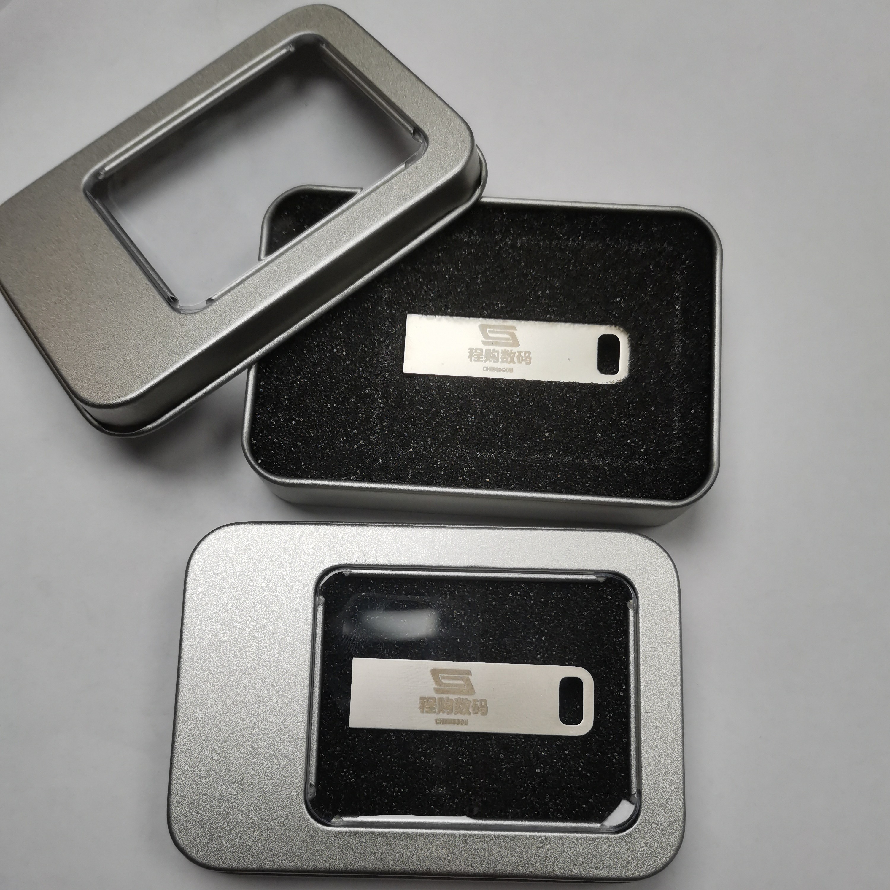 全新未使用  USB金属 16G 移动U盘