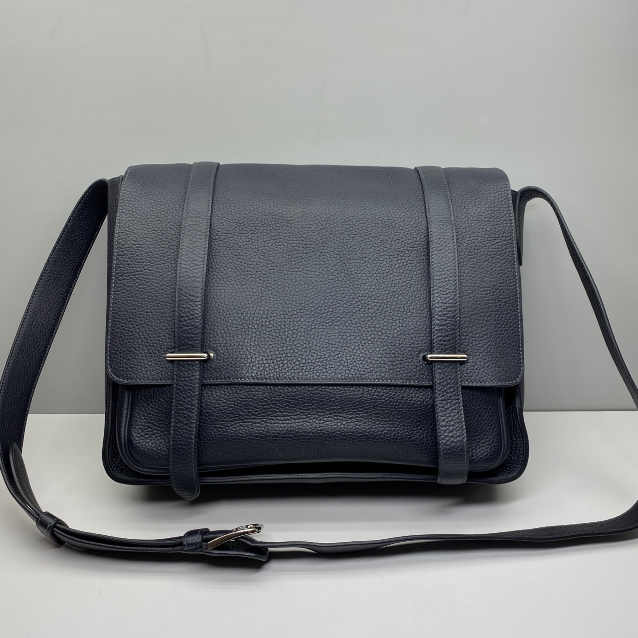 99新  箱包/单肩包 99新Hermes爱马仕4749蓝黑大号男士双扣邮差包