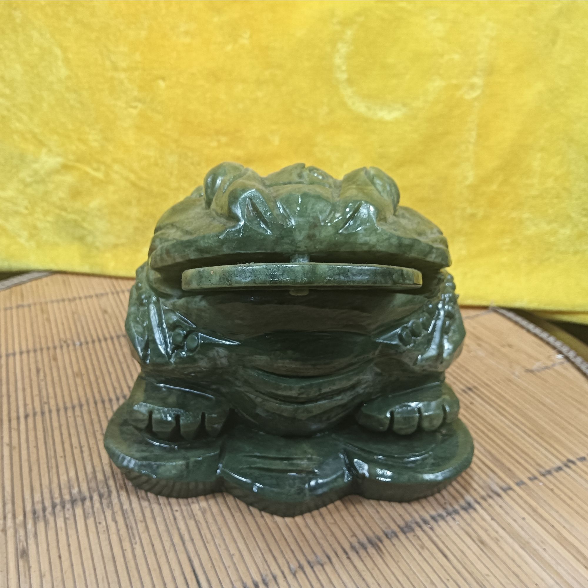岫岩  金蟾摆件雕刻手工家居装饰招财三足摆件