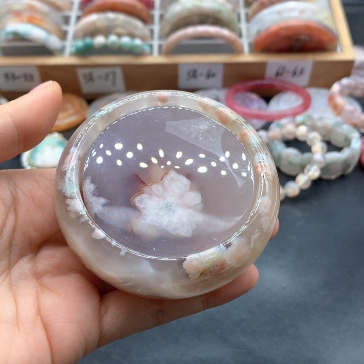 【闪购商品】玛瑙/玉髓手镯未镶嵌(****六圈56