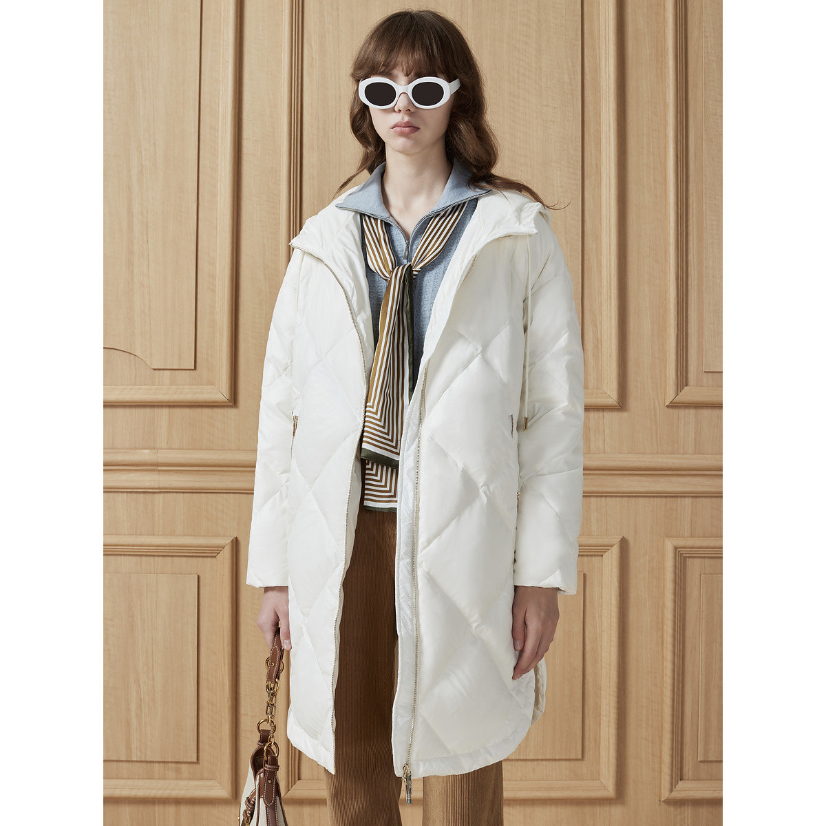 DKNY/唐可娜儿【新品】时尚气质弧摆菱格绗缝连帽女士羽绒服