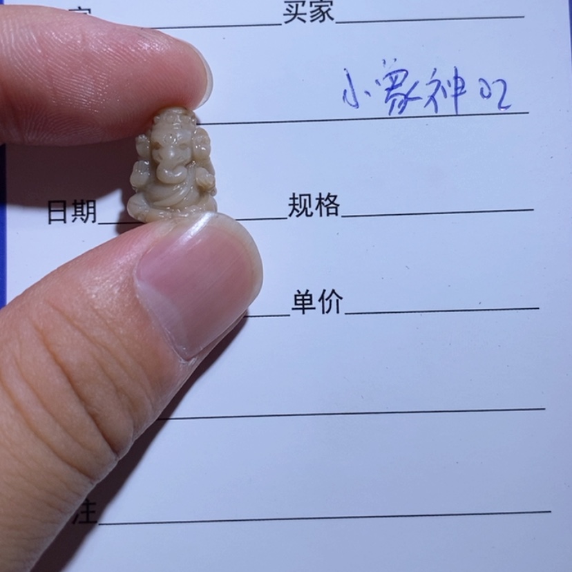 【闪购商品】石英质玉多样性发货未镶嵌悟***T