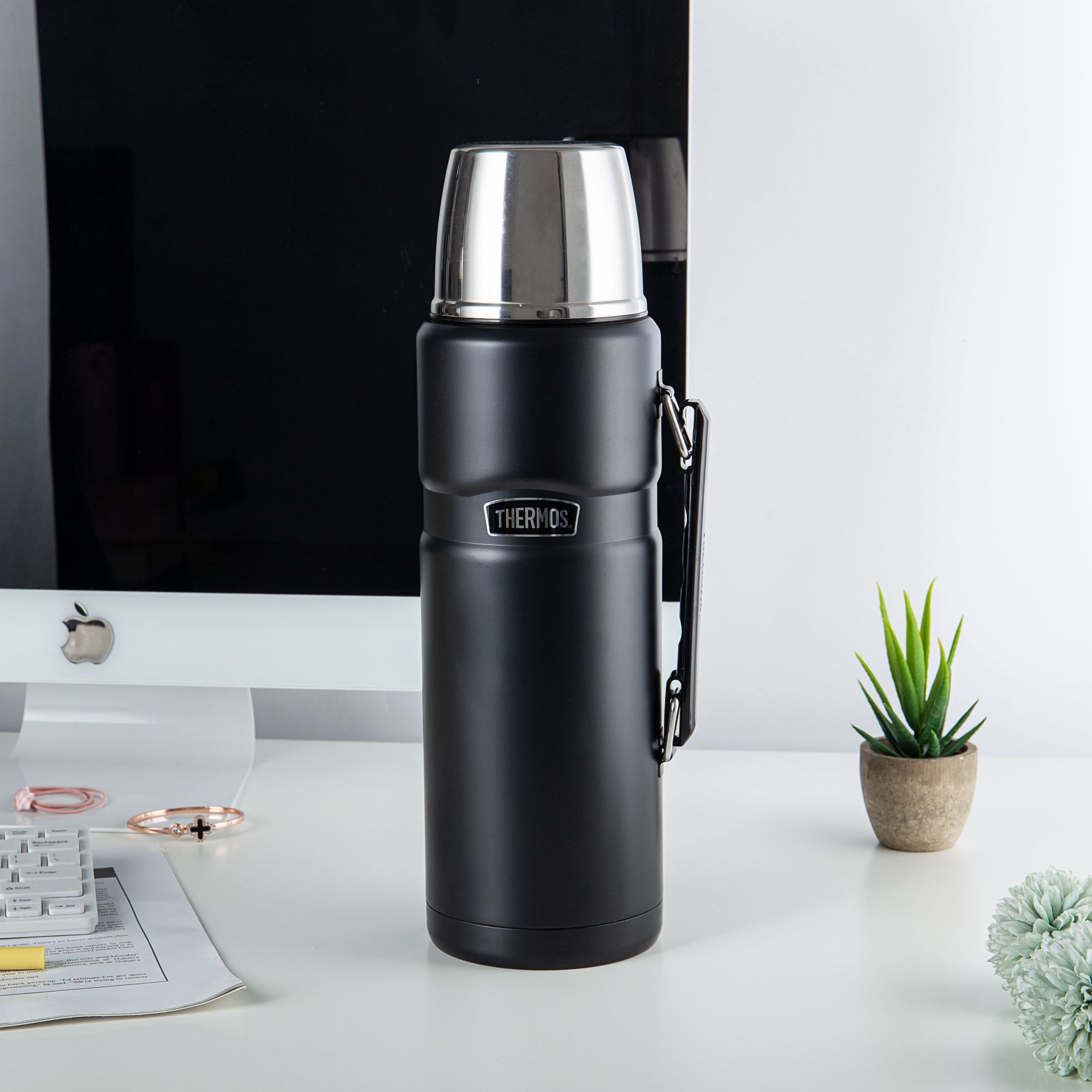 【A等品微瑕】膳魔师不锈钢保温壶2L黑色 SK-2020-BK