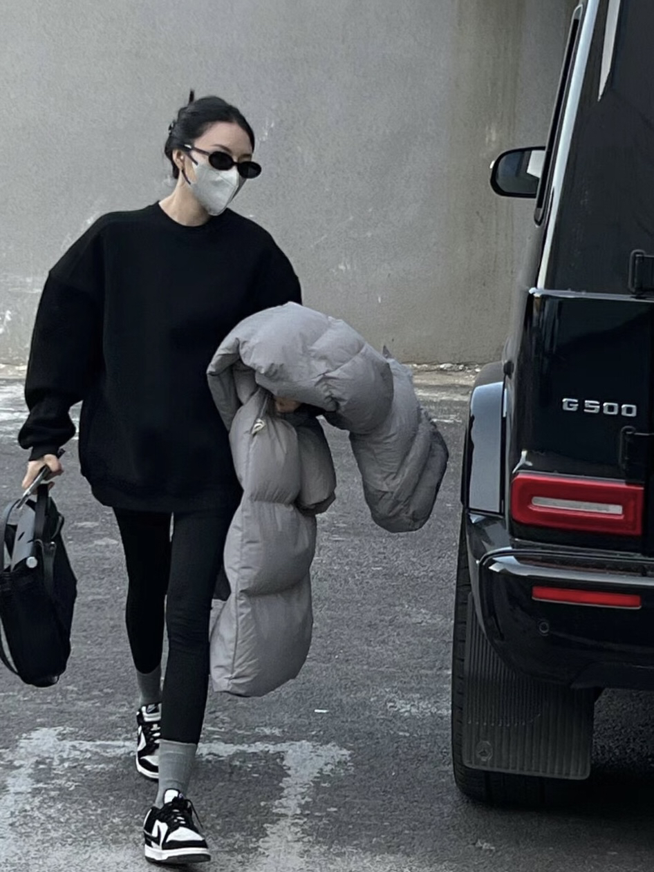 冬季加绒加厚500克云朵裤字母腰头瑜伽裤女字母腰边打底裤黑色