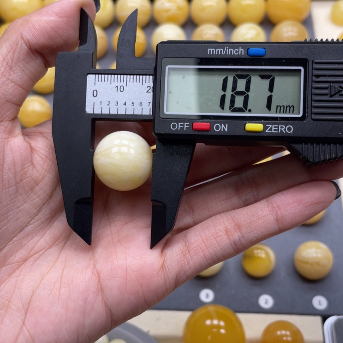 【闪购商品】琥珀珠宝奇石未镶嵌难**贵