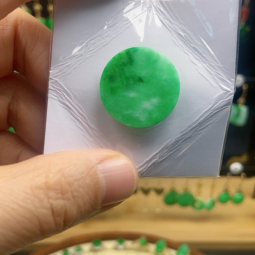 【闪购商品】翡翠耳饰未镶嵌