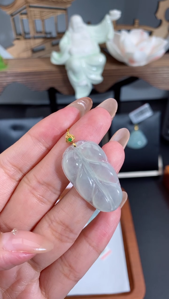 【闪购商品】翡翠颈饰18K金镶嵌16814