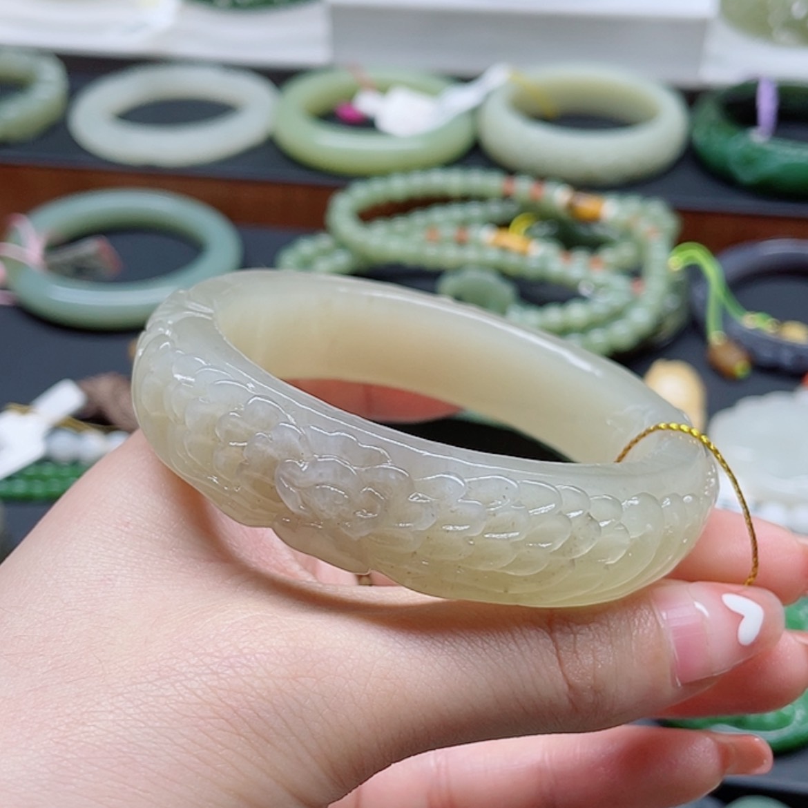 【闪购商品】和田玉手镯57+未镶嵌叮**珑
