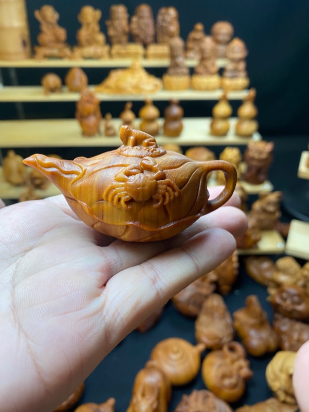 崖柏木雕 螃蟹把把壶八方来财 招财壶