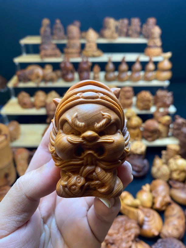 崖柏木雕钟馗（一物一拍）