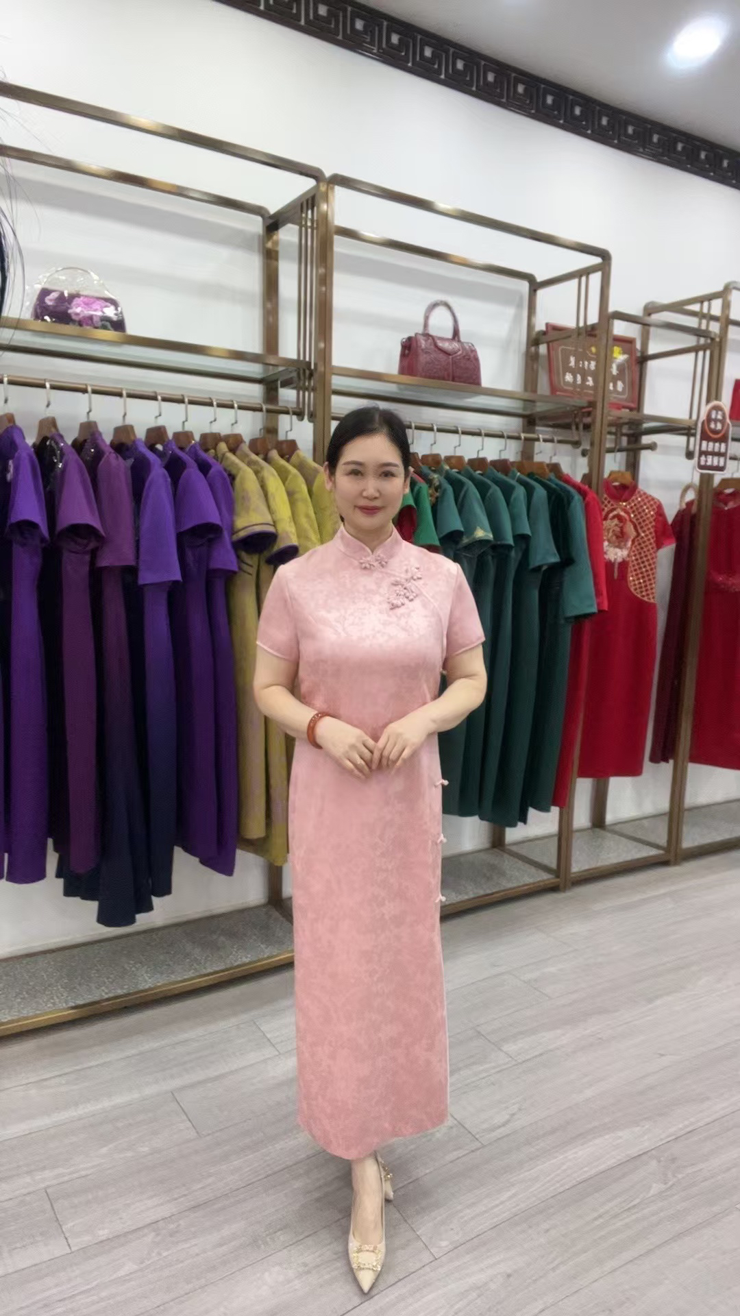 88121酒红色女士中式中长款1.22米修身年轻款旗袍